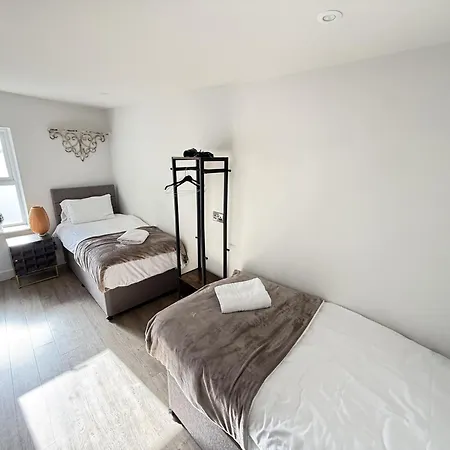 Merchants Quarters - Laguz - Stunning With Harbour And Sea Views - Free Roof Terrace With Sea And Harbour View And Location To Beaches Amenities Restaurants And Harbour Feriehus Scarborough