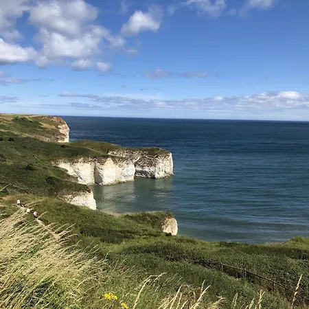 Merchants Quarters - Laguz - Stunning Apartment With Harbour And Sea Views - Free Roof Top Terrace With Sea And Harbour View And Central Location To Beaches Amenities Restaurants And Harbour Scarborough