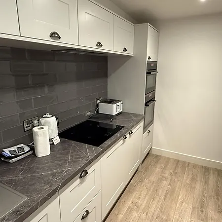 Merchants Quarters - Laguz - Stunning Apartment With Harbour And Sea Views - Free Roof Top Terrace With Sea And Harbour View And Central Location To Beaches Amenities Restaurants And Harbour 度假居 *