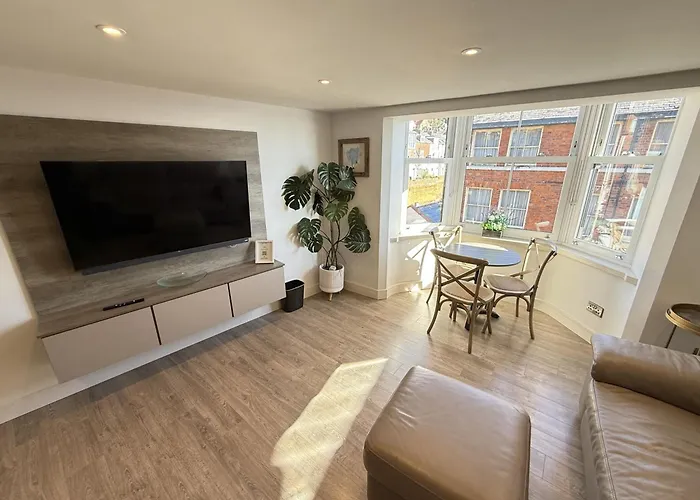 Dom wakacyjny Merchants Quarters - Laguz - Stunning With Harbour And Sea Views - Free Roof Terrace With Sea And Harbour View And Location To Beaches Amenities Restaurants And Harbour *