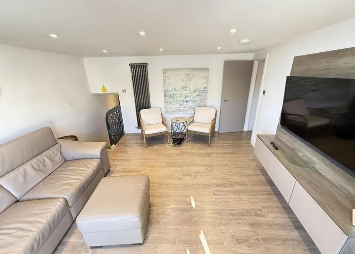 Merchants Quarters - Laguz - Stunning With Harbour And Sea Views - Free Roof Terrace With Sea And Harbour View And Location To Beaches Amenities Restaurants And Harbour * Scarborough