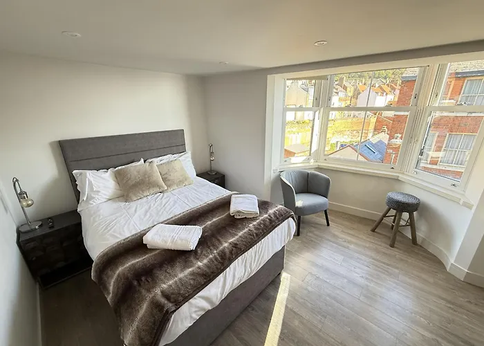 Merchants Quarters - Laguz - Stunning With Harbour And Sea Views - Free Roof Terrace With Sea And Harbour View And Location To Beaches Amenities Restaurants And Harbour *