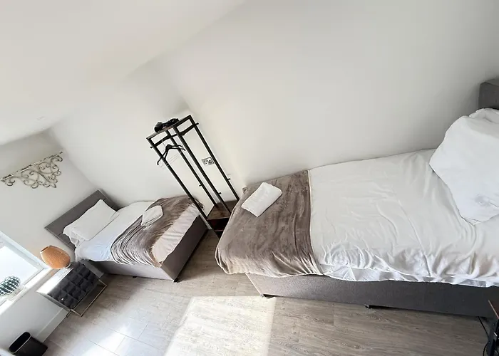 Dom wakacyjny Merchants Quarters - Laguz - Stunning With Harbour And Sea Views - Free Roof Terrace With Sea And Harbour View And Location To Beaches Amenities Restaurants And Harbour Scarborough