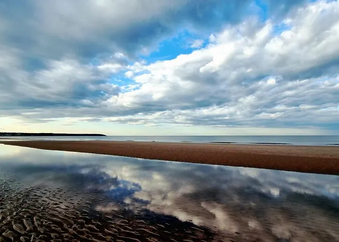 Dom wakacyjny Merchants Quarters - Laguz - Stunning With Harbour And Sea Views - Free Roof Terrace With Sea And Harbour View And Location To Beaches Amenities Restaurants And Harbour Scarborough