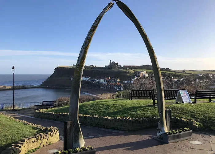 Merchants Quarters - Laguz - Stunning With Harbour And Sea Views - Free Roof Terrace With Sea And Harbour View And Location To Beaches Amenities Restaurants And Harbour * Scarborough